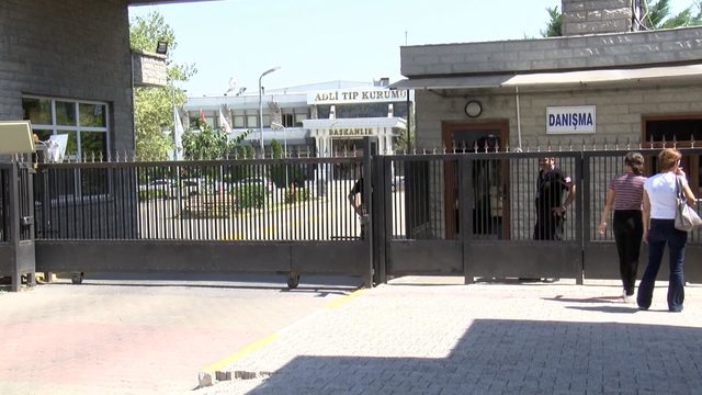 Güngören'de karısı tarafından öldürülen kişinin cenazesi Adli Tıp Kurumu'ndan alındı