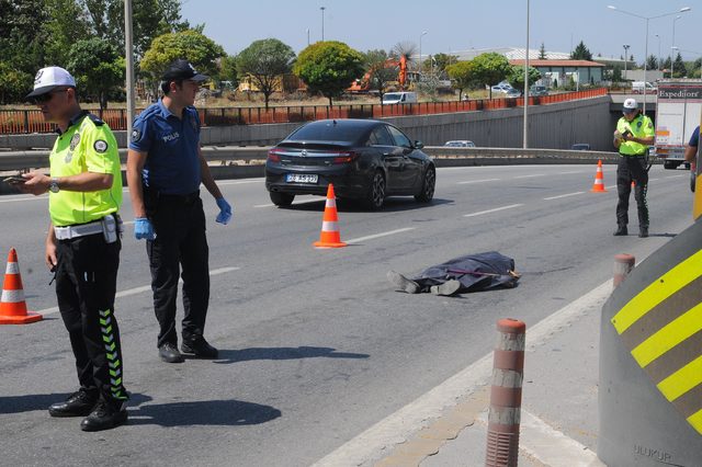 Yaya geçidine 100 metre mesafede kamyonun çarpmasıyla öldü
