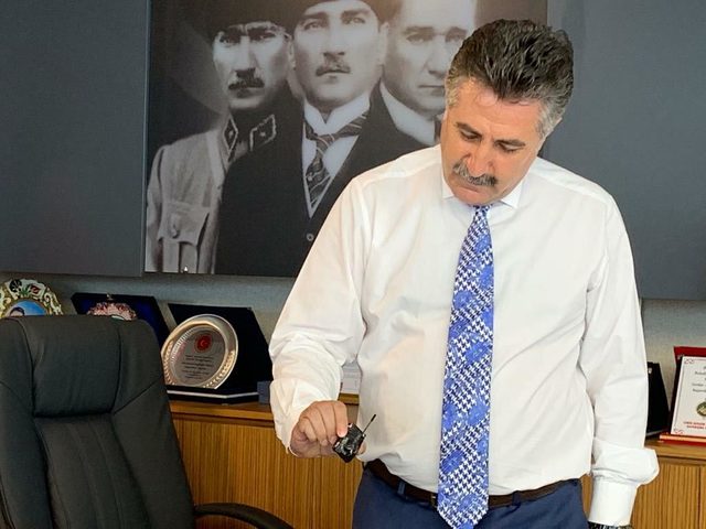 Bayraklı'da dinleme cihazı şüphelileri serbest bırakıldı