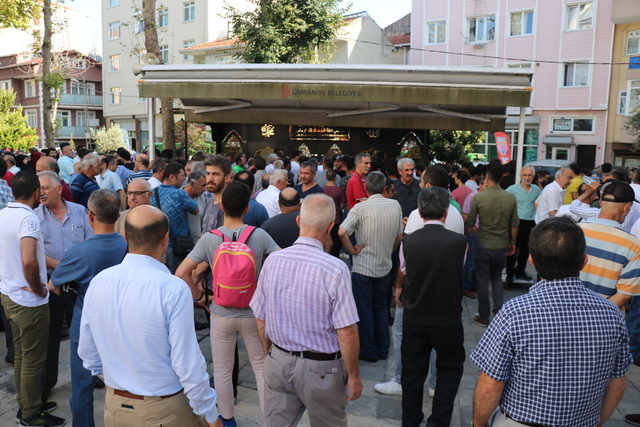 Ümraniye'deki vahşette ölen anne ve iki kardeş son yolculuğuna uğurlandı