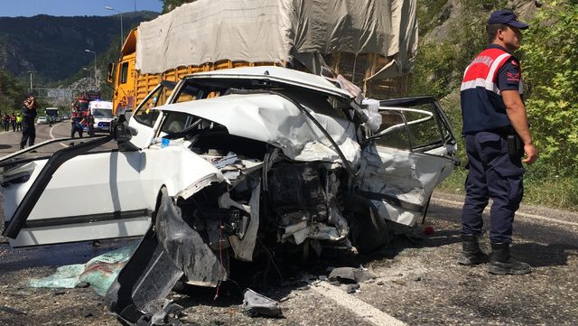 Karabük’te 3 araçlı zincirleme kaza: 2 ölü, 7 yaralı