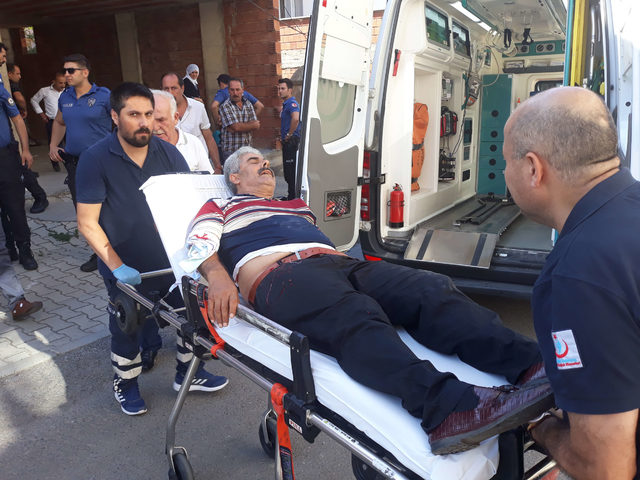 Sultanbeyli'de amca çocukları arasında silahlı kavga: 5 yaralı (1)
