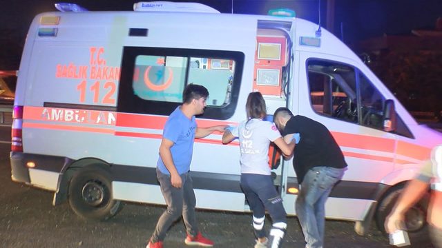 Ambulansa yol vermeyince gündem olan sürücü makas atarken kazaya neden oldu