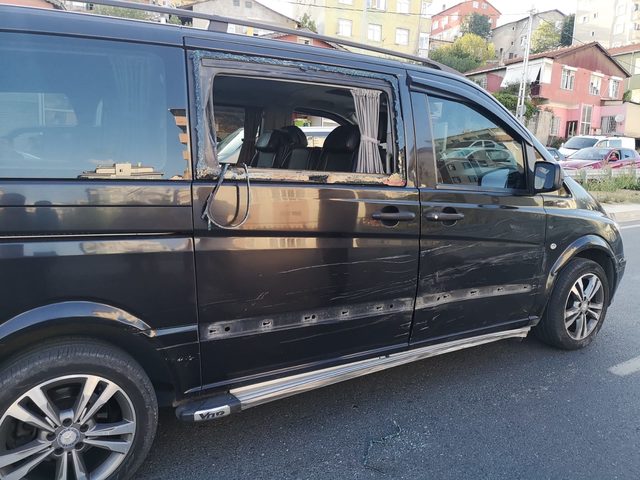 Maltepe'de minibüsün çarptığı motokurye öldü; kaza anı kamerada