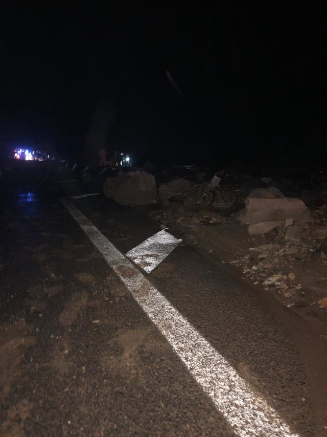 Sivas’ta HES kanalı patladı: Yol sular altında kaldı, yaralananlar var (1)