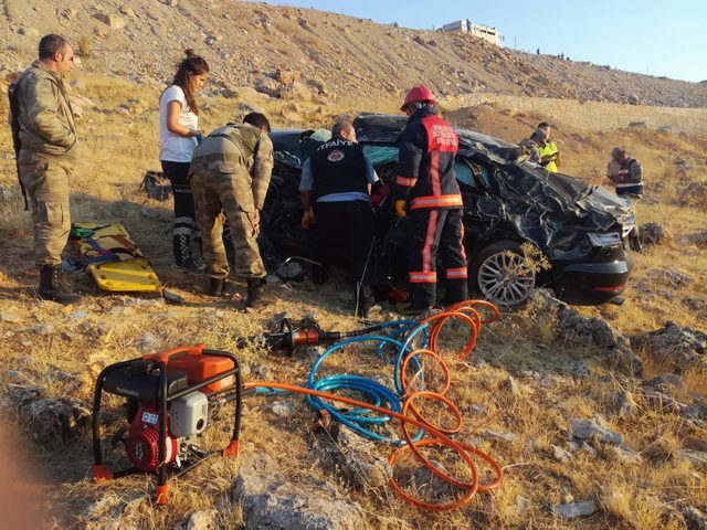 Tatile giden astsubay ve ailesi trafik kazasında yaralandı
