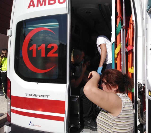 Polis memuru görevdeyken evinde yangın çıktı; eşi ve 2 çocuğu kurtarıldı