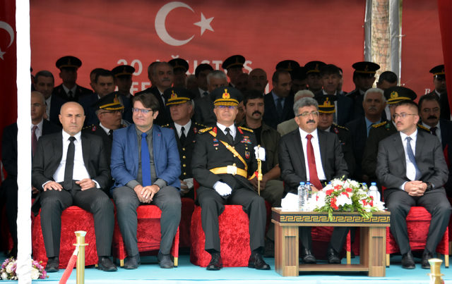 Van'da Zafer Bayramı törenle kutlandı