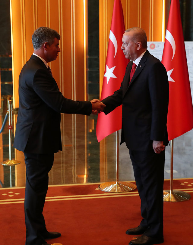 Cumhurbaşkanı Erdoğan: Cumhuriyeti canımız pahasına korumakta kararlıyız (2)