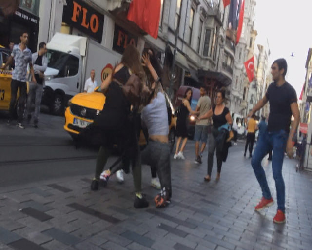 İstiklal Caddesi'nde 'meydan savaşı'...