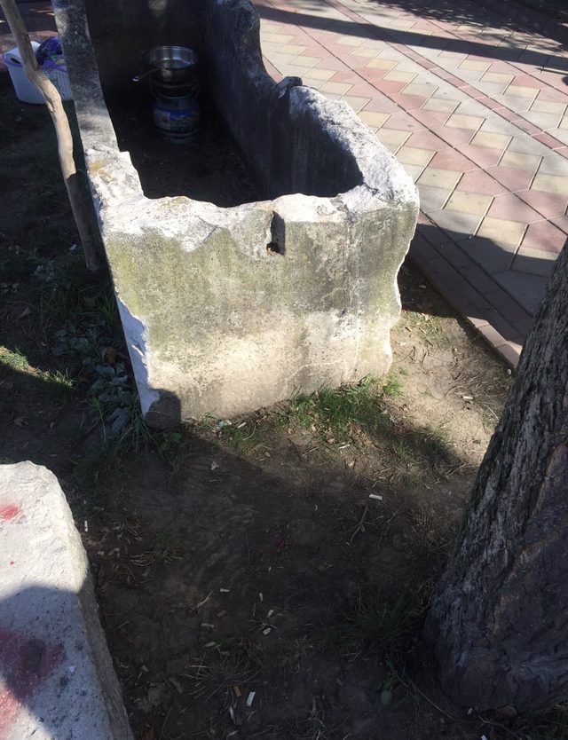 Tarihi lahitin içinde yemek pişirdiler