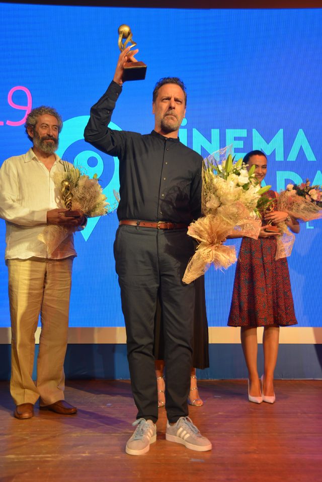 İzmir'de 'Sinema Burada Festivali' başladı