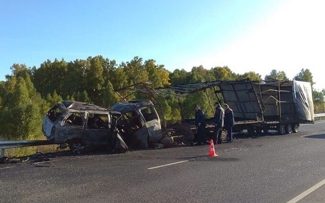 Yekaterinburg-Shadrinsk-Kurgan crash car fire ile ilgili gÃ¶rsel sonucu