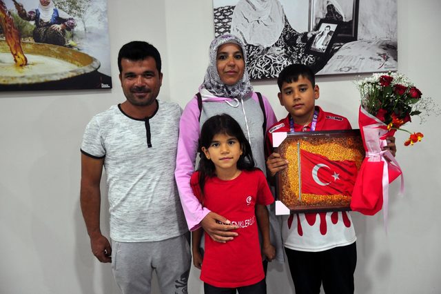Dünya şampiyonu Muhammed'e, Derik'te coşkulu karşılama