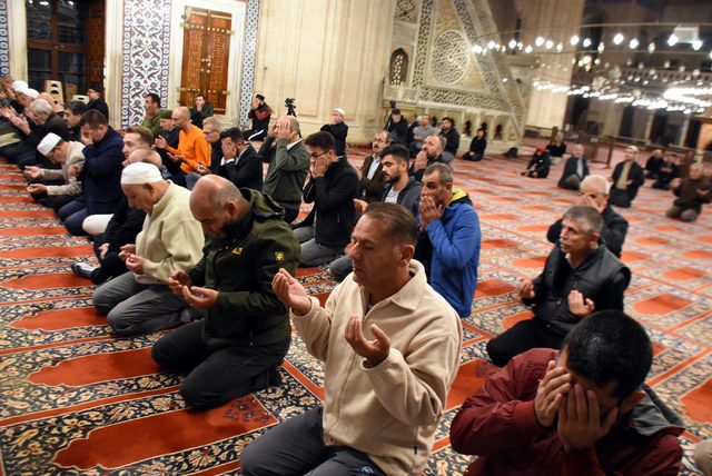 Selimiye Camii'nde sabah namazında 'Fetih Suresi' okundu