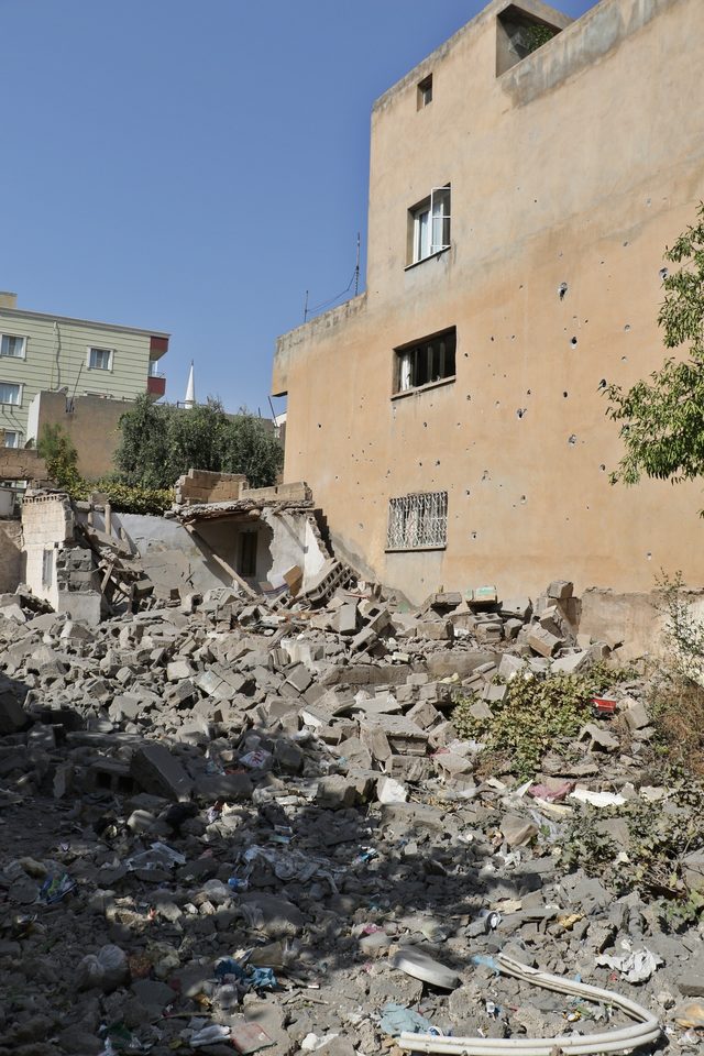 Nusaybin'de 8 sivilin şehit olduğu saldırının izleri