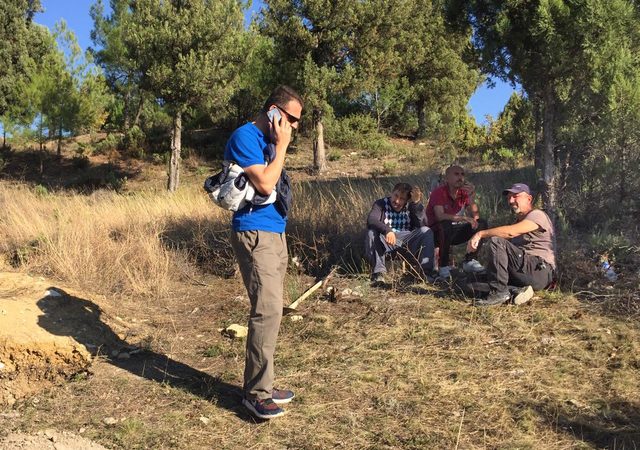 Kaymakam kazı yapan definecileri suçüstü yakaladı