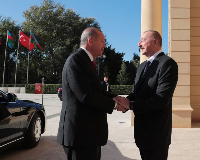 Erdoğan, Azerbaycan Cumhurbaşkanı İlham Aliyev ile görüştü