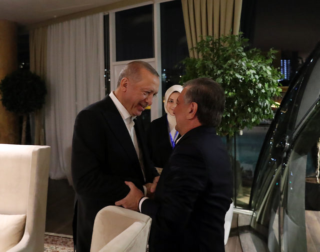 Erdoğan, Devlet ve Hükümet Başkanları gayri resmi akşam yemeğine katıldı