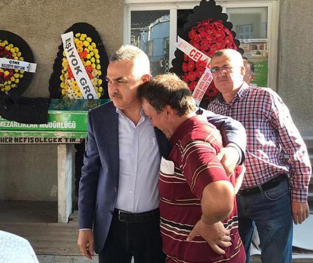 Kamyonetle çarpışan motosikletin sürücüsü öldü (2)