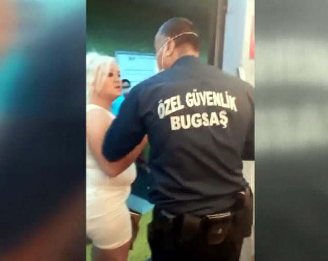 Ankara Metrosu'nda 'maske' gerginli�i