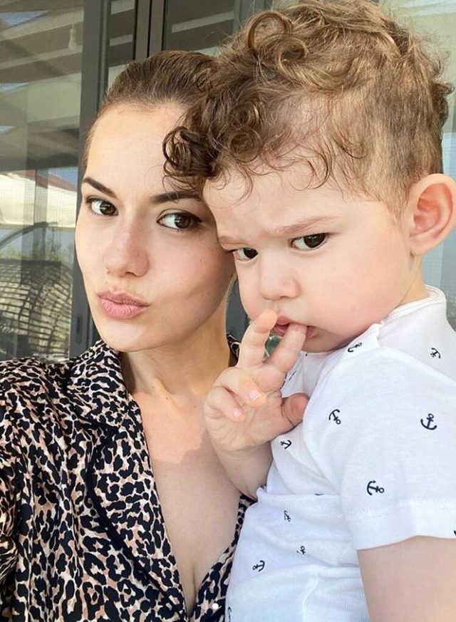 Fahriye Evcen o�lu Karan'� payla�t�: Babas� gibi keskin bak��l�m