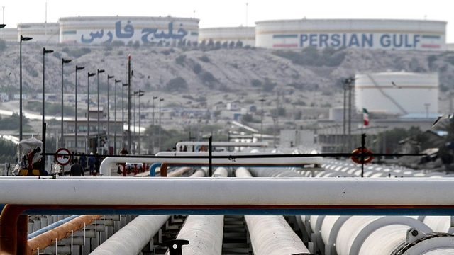 Anlaşma taslağında, Çin'in İran'dan indirimli petrol alması öngörülüyor.