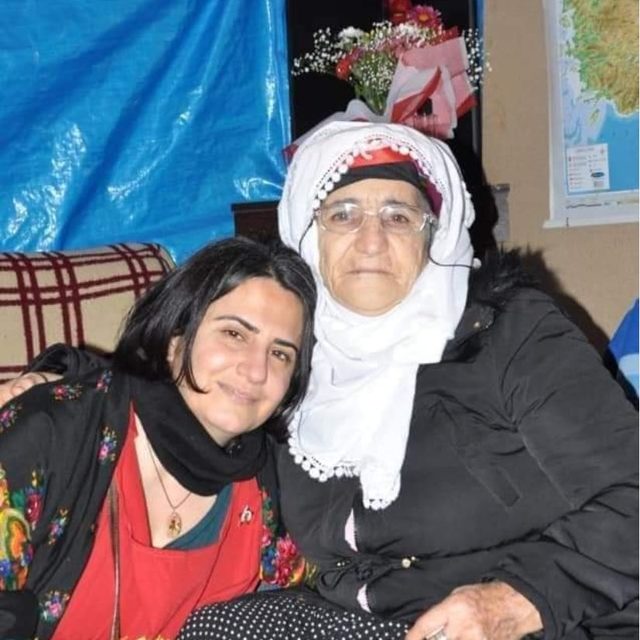 ebru timtik....