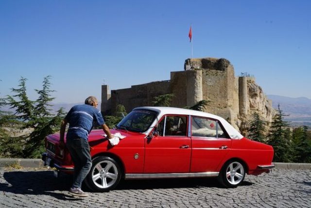 Bin TL'ye aldığı araç şimdi herkesin dikkatini çekiyor: 100 bin TL