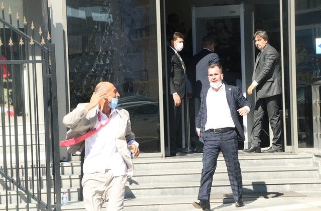 İYİ Parti önünde GİK gerginliği