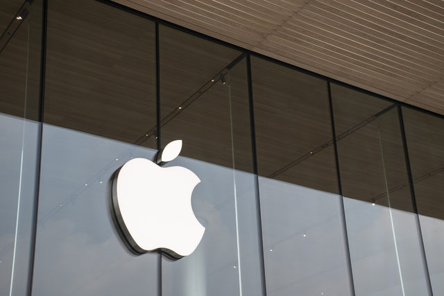 Apple, rakip markaların kulaklıklarını satmayı bıraktı