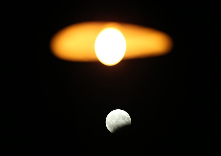 İşte Parçalı Ay Tutulması'nda Muhteşem Görüntüler