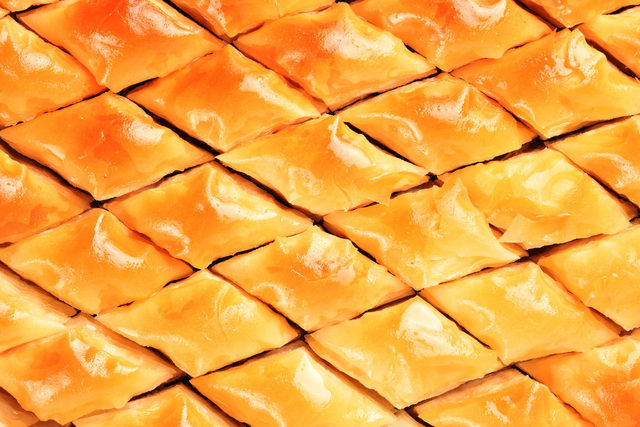 Kolay baklava nasıl yapılır? Baklava hamuru nasıl yapılır? Cevizli baklava tarifi ve malzemeleri!