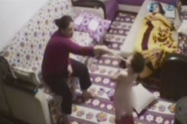 Annesi Siken Çocuk Pornosu 2 2 pornosu siken annesi çocuk