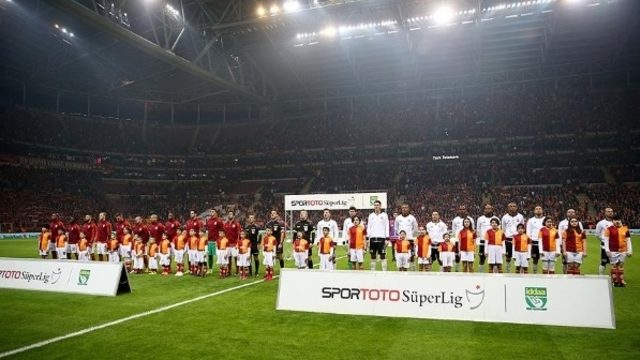 Besiktas Galatasaray Maci Saat Kacta Baslayacak Bjk Gs Derbi Saati Kac