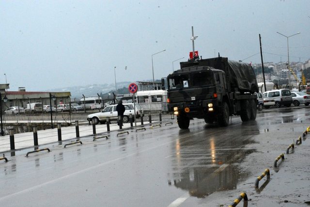 Sinop'a gelen askeri araçlar dikkat                çekti