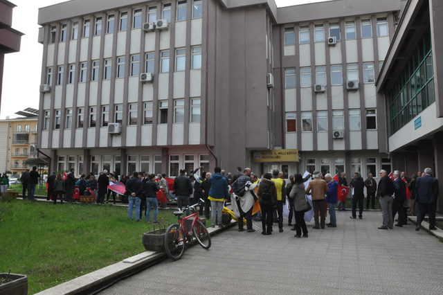 Bartın'da, Milli Eğitim Müdürü protesto edildi