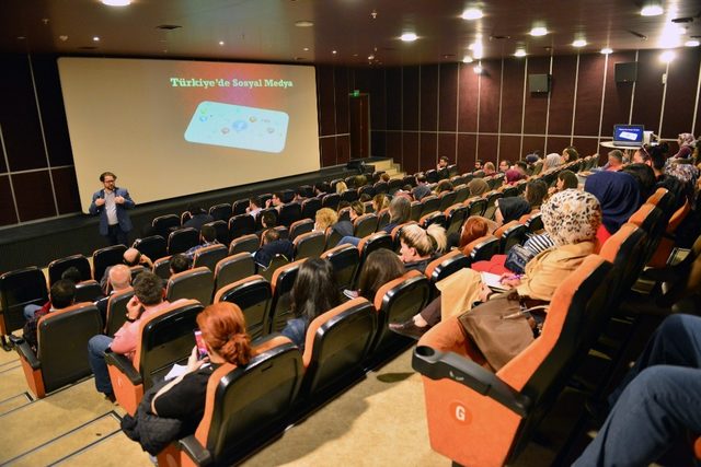 âSosyal Medya UzmanlıÄıâ eÄitim programında dersler baÅladı