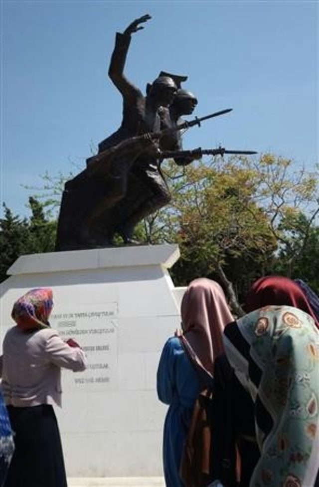 Kız Kur’an kursu kursiyerlerine Çanakkale gezisi