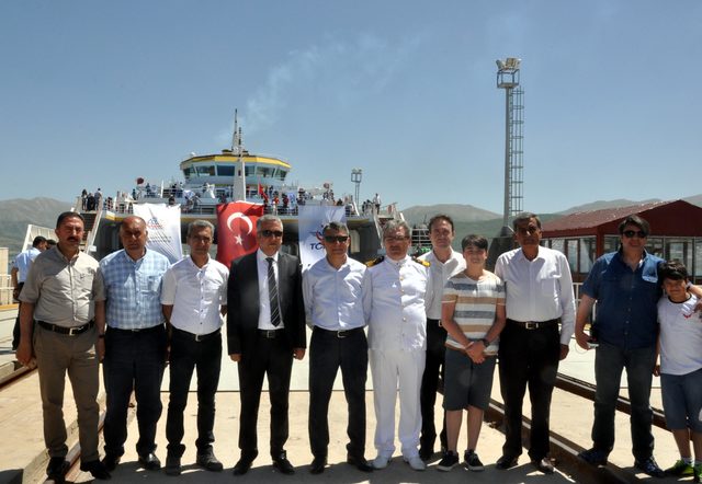 Van Gölü'nde Denizcilik ve Kabotaj Bayramı kutlaması