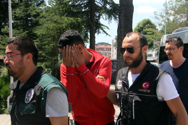 17 kilo esrarla yakalandı, '2 evliyim, bu yolu seçmek zorunda kaldım' dedi