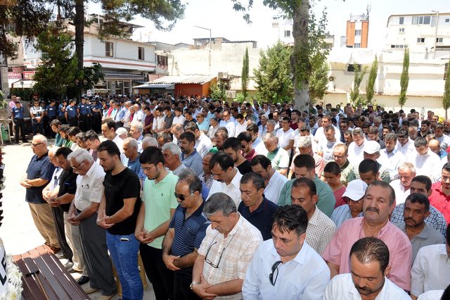 Silahlı saldırıda ölen başkan yardımcısı için Ticaret Odası'nda tören (2)
