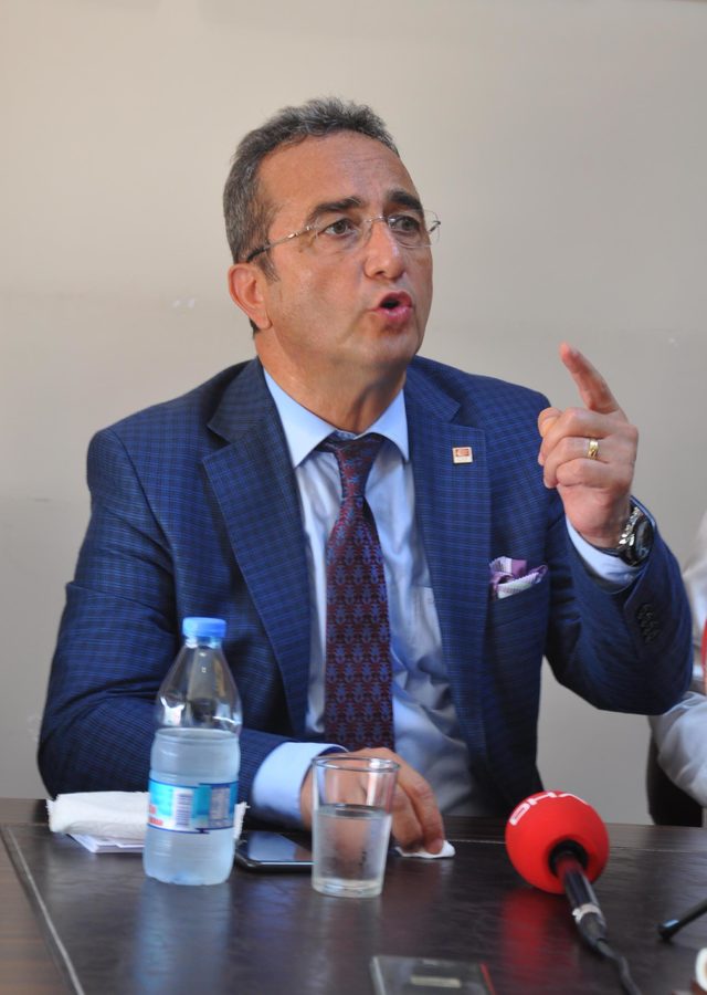 CHP'li Tezcan: Gündemimizde kurultay yok