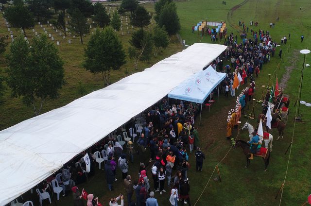 1500 rakımlı yaylada Emir Kümbet ve 6 bin şehit anıldı