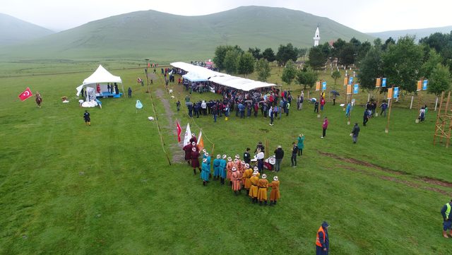 1500 rakımlı yaylada Emir Kümbet ve 6 bin şehit anıldı