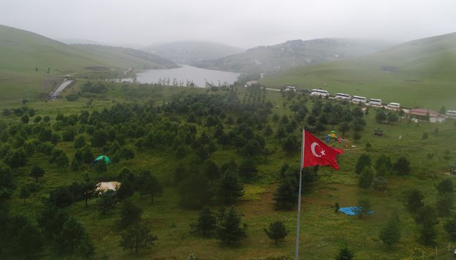 1500 rakımlı yaylada Emir Kümbet ve 6 bin şehit anıldı