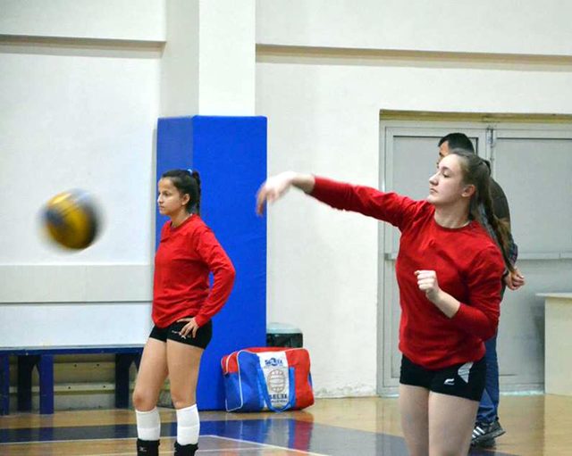 Kazada ağır yaralanan voleybolcu Beyza, yaşam savaşı veriyor