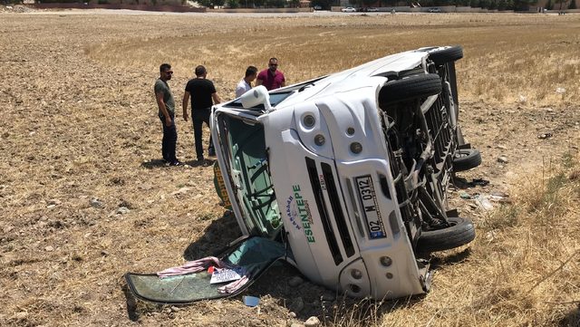 Adıyaman'da minibüs devrildi: 1 ölü, 1 yaralı
