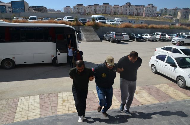 Van'da terör propagandası yapan 12 kişi gözaltında