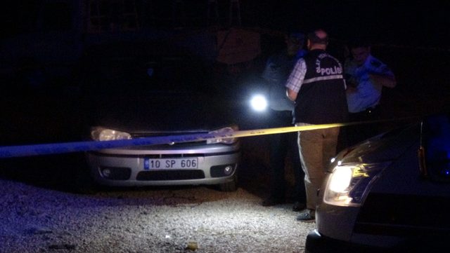 Engelli kız kardeşine tecavüz ettiğini öne sürdüğü genci öldürdü (2)- Yeniden
